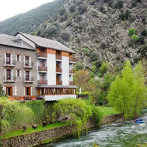 בית הארחה Hostal Noguera, Llavorsí